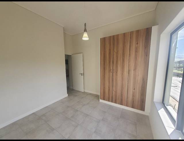 1 BEDROOM PROPERTY TO RENT IN GREENBAY ECO ESTATE